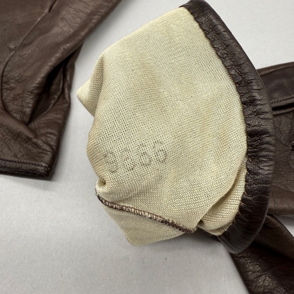 Unused ,Vintage, Roger Fare for Saks Fifth Avenue Cream Kidskin Gloves , France - Picture 9 of 12